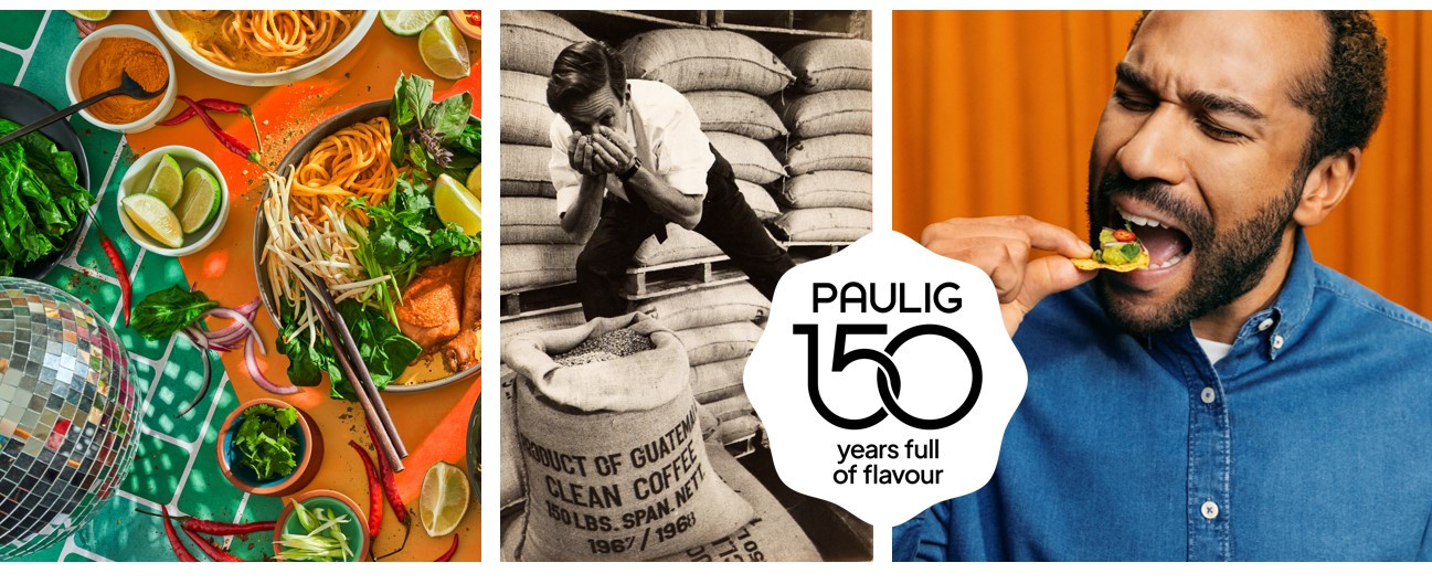 Paulig party buffet, man smelling coffee beans and man taking a bite of a nacho chip